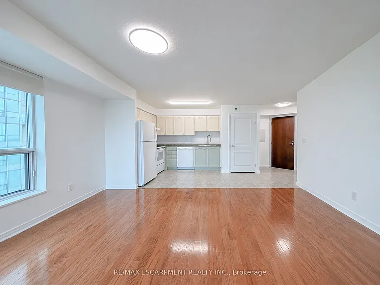 2545 Erin Centre Blvd #509 — Photo 3