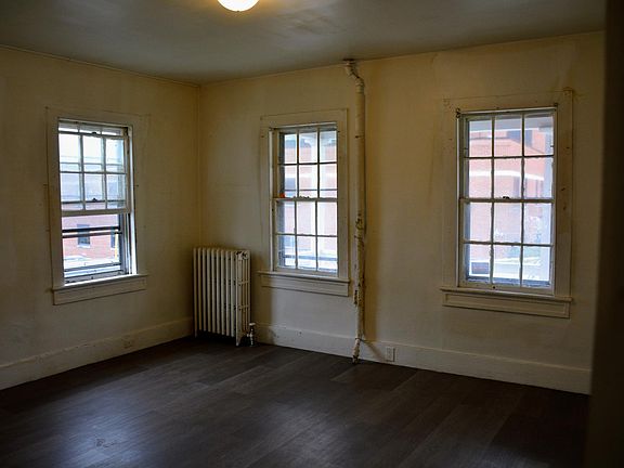4th image of 611 High St #1