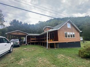 55 Log Heap Hollow Rd, Chapmanville, WV 25508
