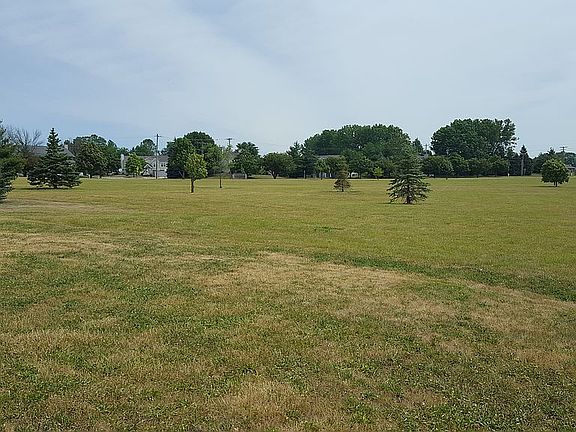 4th image of 29 Lake Ridge Ct