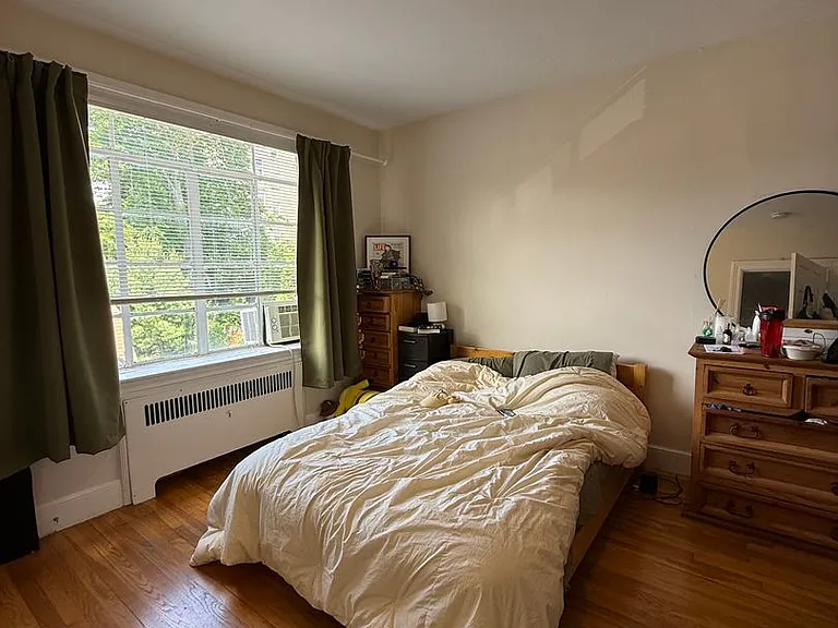 97 Strathmore Rd #10 — Photo 8