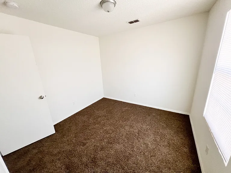 900 Scurry St #A — Photo 10