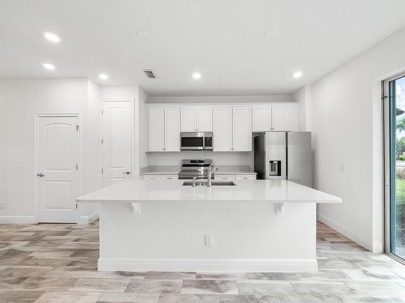 3rd image of 8209 Surf St #8209