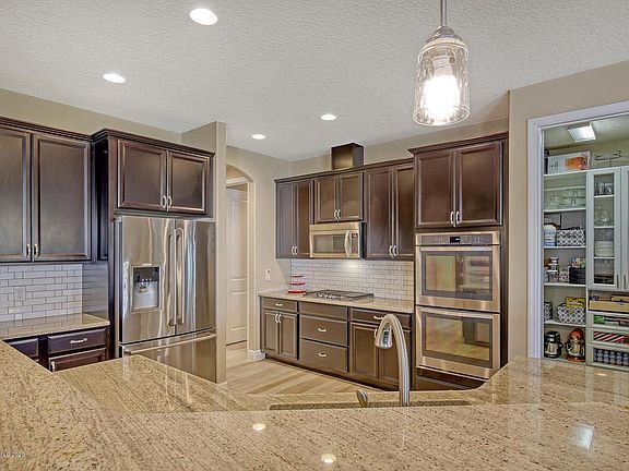 5th image of 8596 Stalwart Cir