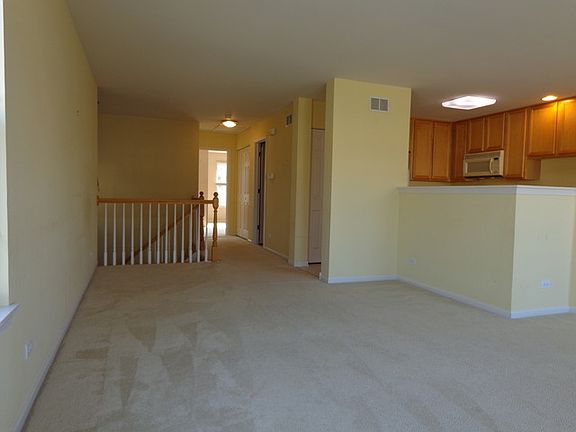 3rd image of 466 Pine Lake Cir