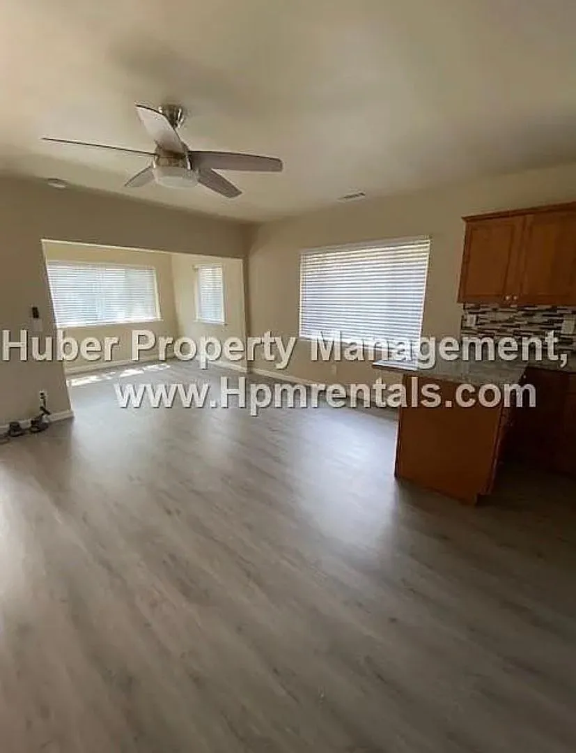 189 College Way — Photo 4