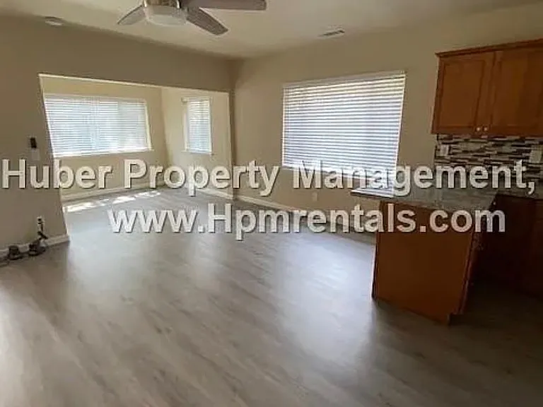 189 College Way — Photo 4