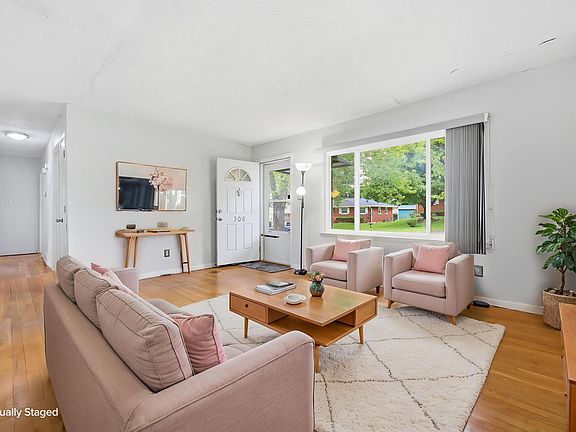 5th image of 308 Mulberry Dr
