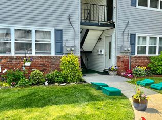 8C Indiana Ct, Matawan, NJ 07747