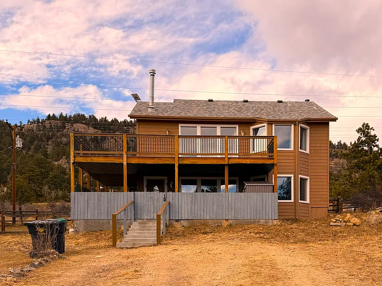 73 Sunlight Ln — Photo 2