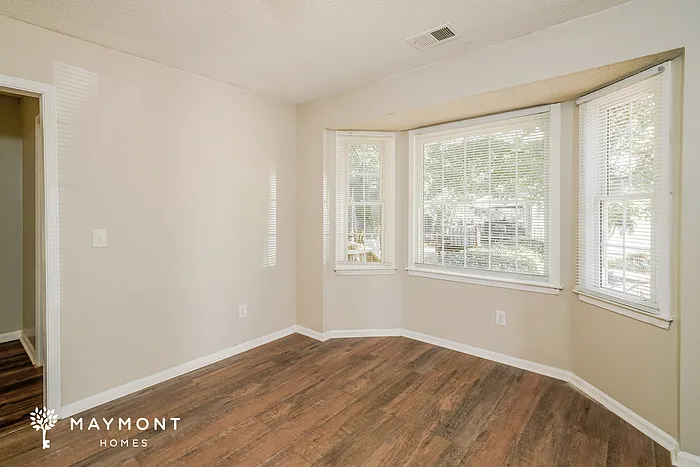 103 Woodwinds West Dr — Photo 4
