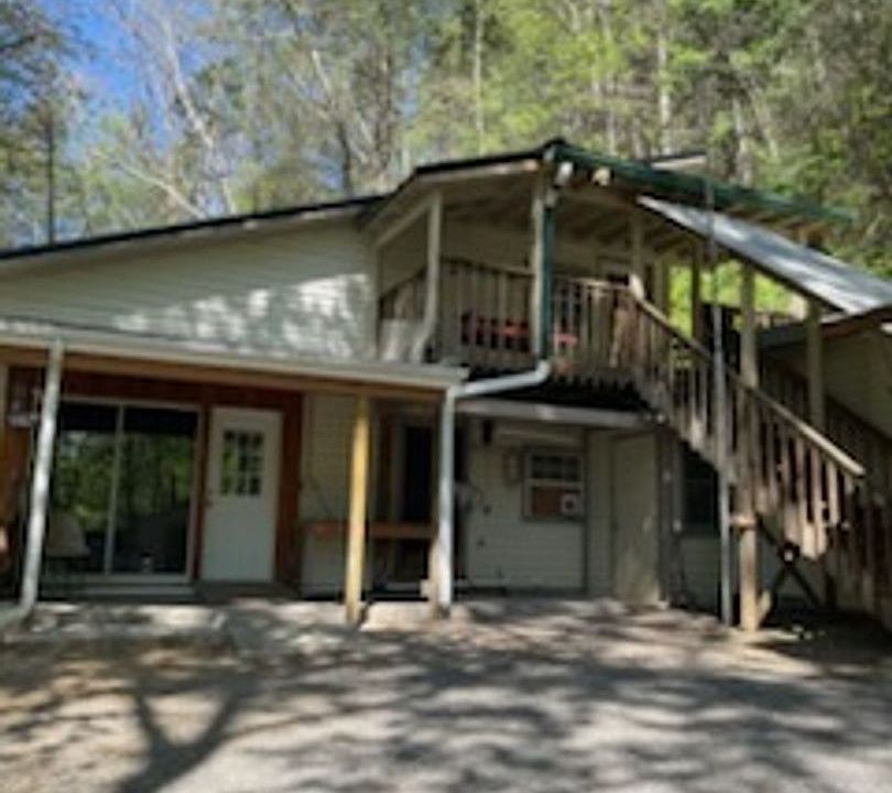 1st image of 2560 C P Howard Dr