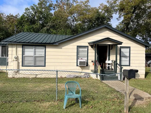 359 N 2nd St, Colquitt, GA 39837
