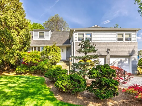 100 Marlborough Court, Rockville Centre, NY 11570