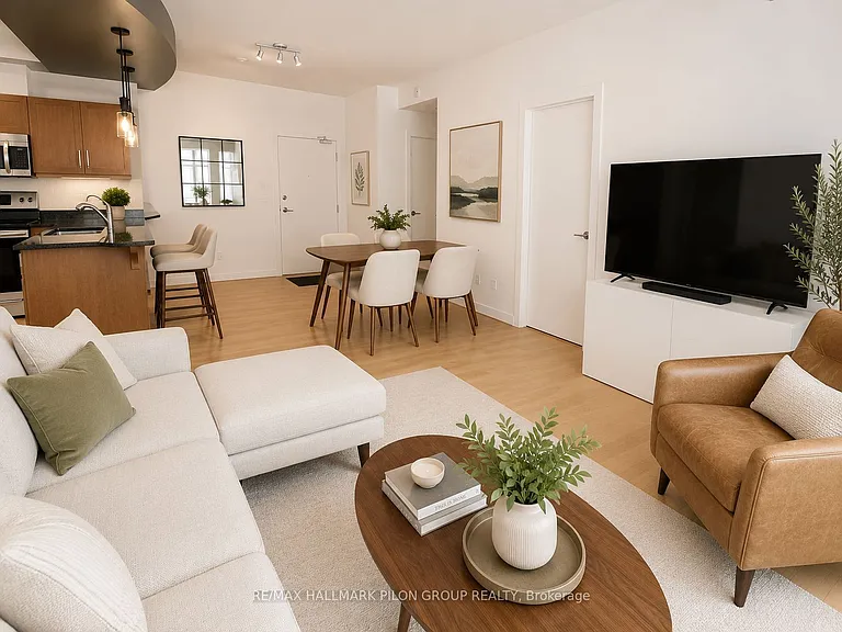 95 Bronson Ave #902 — Photo 8