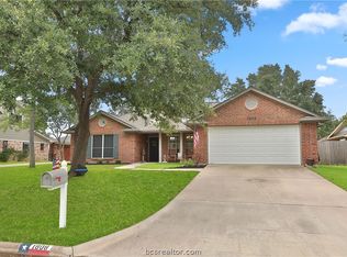 1808 Rosebud Ct, College Station, TX 77845