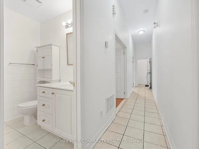 151 Dovercourt Rd #1 — Photo 14
