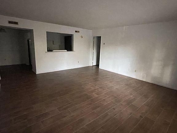 3rd image of 2150 Spoleto Lane H Unit 1-5