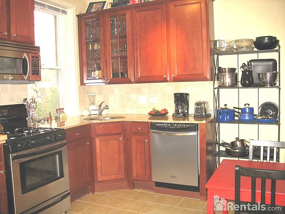 4th image of 1474 W Carmen Ave