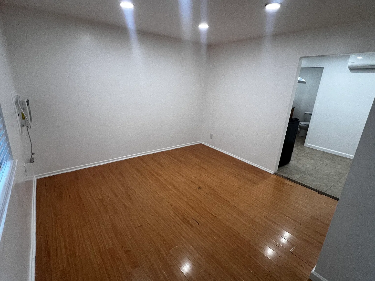 Studio, 450 sqft, $1,850 — Photo 2