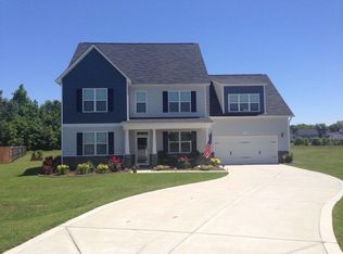 501 Morning Mist Ct, Hope Mills, NC 28348