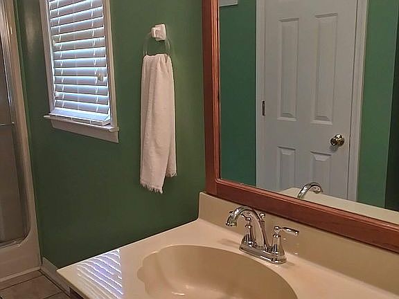 4th image of 84 Laguenda Dr