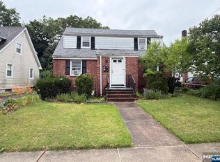 3-14 31st St, Fair Lawn, NJ 07410