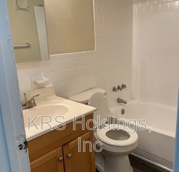 1229 Nelson St #A — Photo 1
