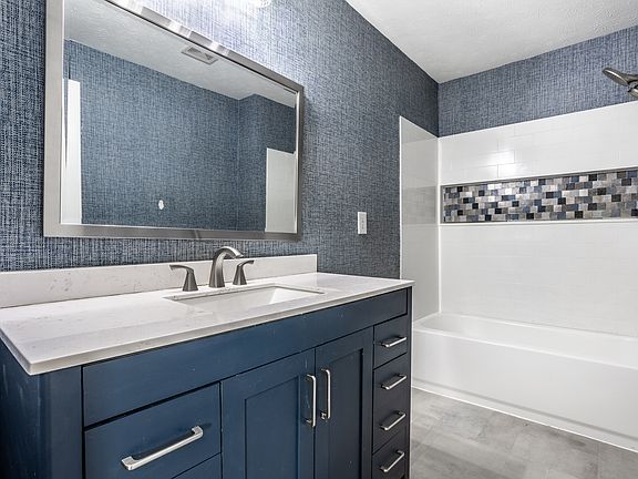5th image of 12154 Cedar Crest Ct