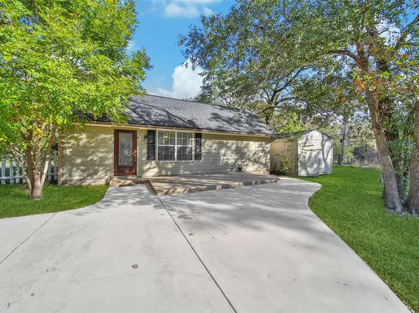 4072 Highway 105, Navasota, TX 77868
