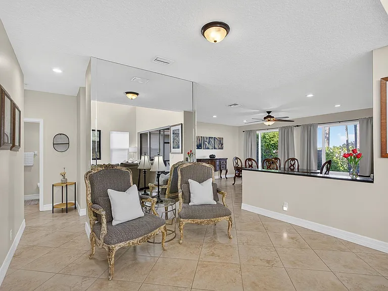 8400 Heritage Club Dr — Photo 11