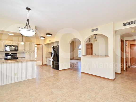 4th image of 1025 W Peninsula Dr