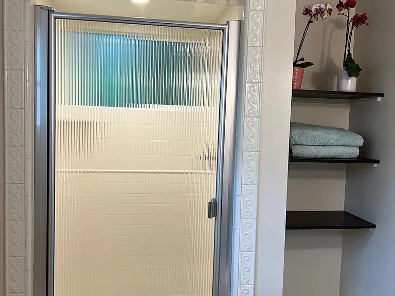 Spacious, light filled shower