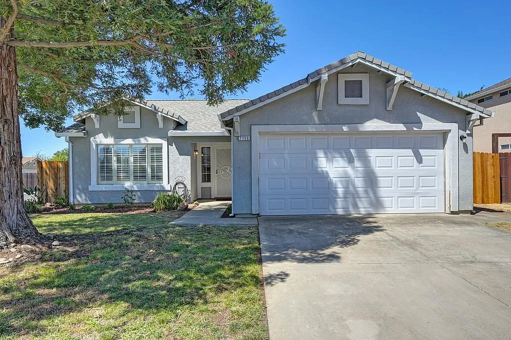 7119 Shingle Wood Way photo 1