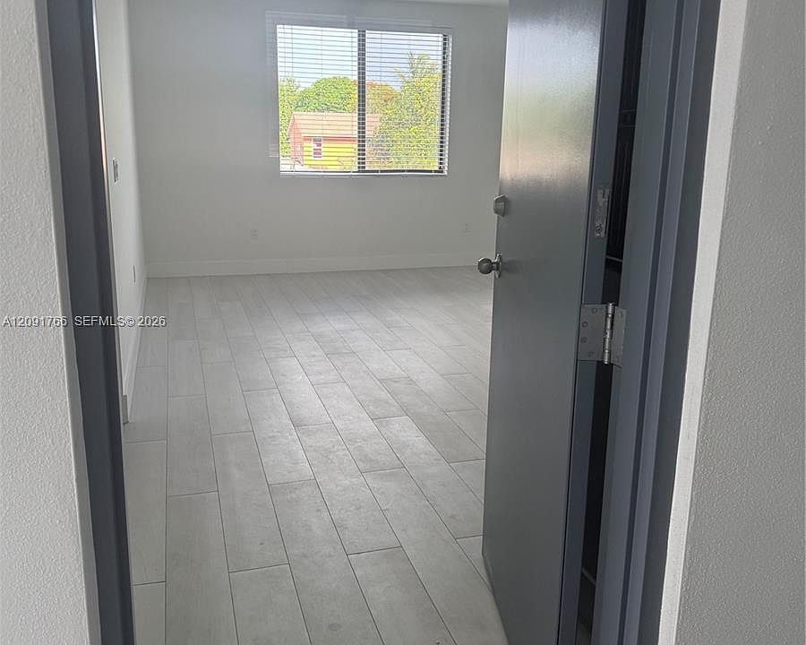 1st image of 1091 E 17th St #403