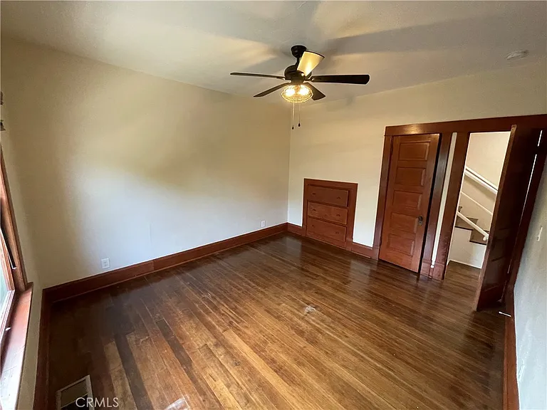 394 S Shaffer St — Photo 28