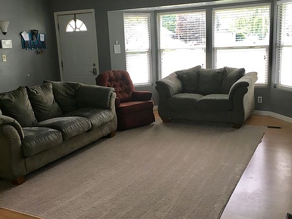 5th image of 1066 Twin Parks Dr
