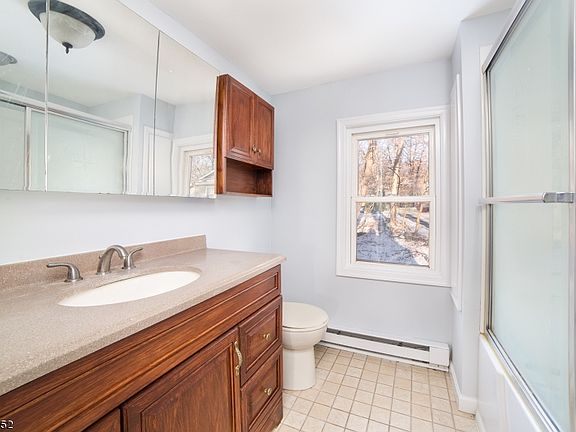 3rd image of 31 Northwestern Way
