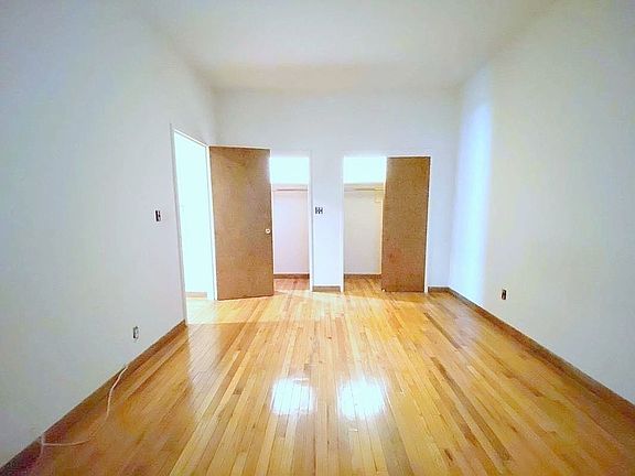 4th image of 309 Columbus Ave #3