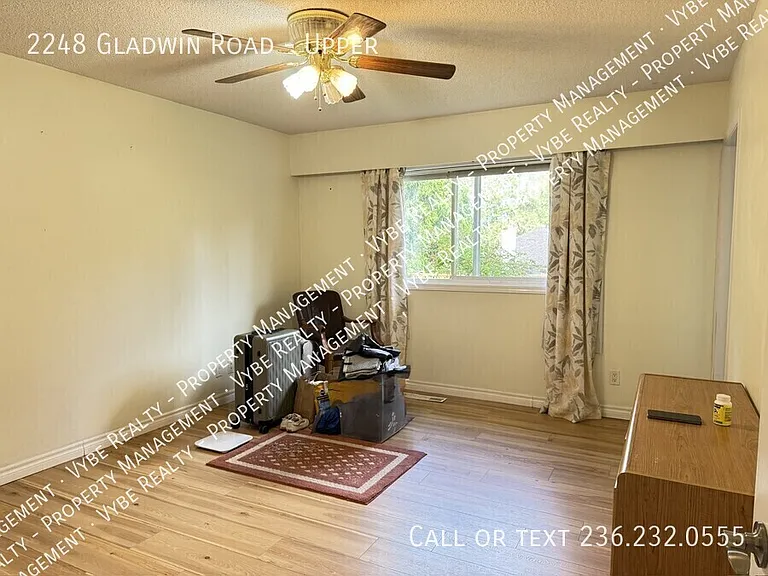 2248 Gladwin Rd #UPPER — Photo 10