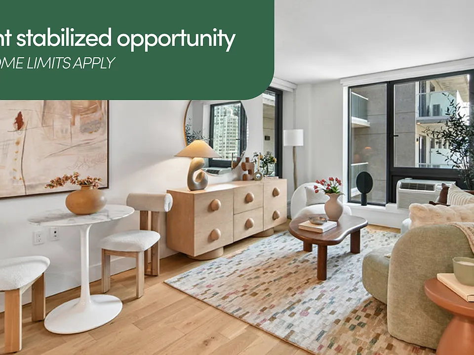 240 Willoughby St #8P