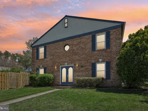 2874 Bowes Ln, Woodbridge, VA 22193