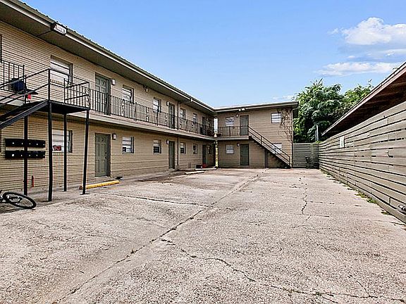 3rd image of 2614 4th St #2cf31ab6d