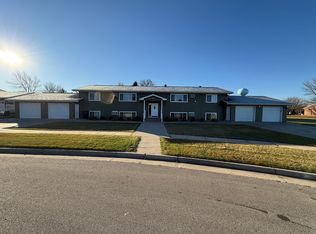 2010 Ash Ave, Watertown, SD 57201