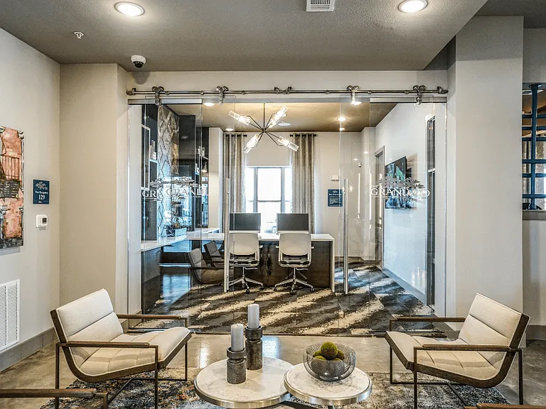 The Grand at Manor Apartments — Photo 13