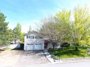 5020 Offenhauser Dr, Winnemucca, NV 89445