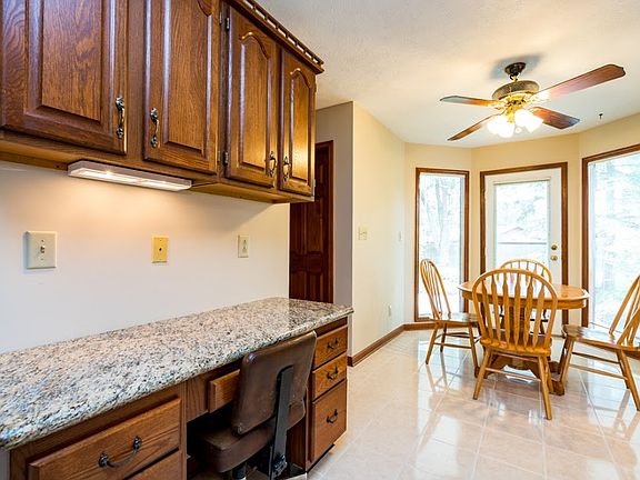 2nd image of 2583 Woodbluff Ln