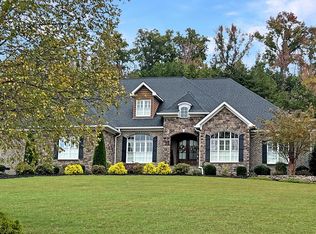 370 Shoreham Dr, Danville, VA 24541