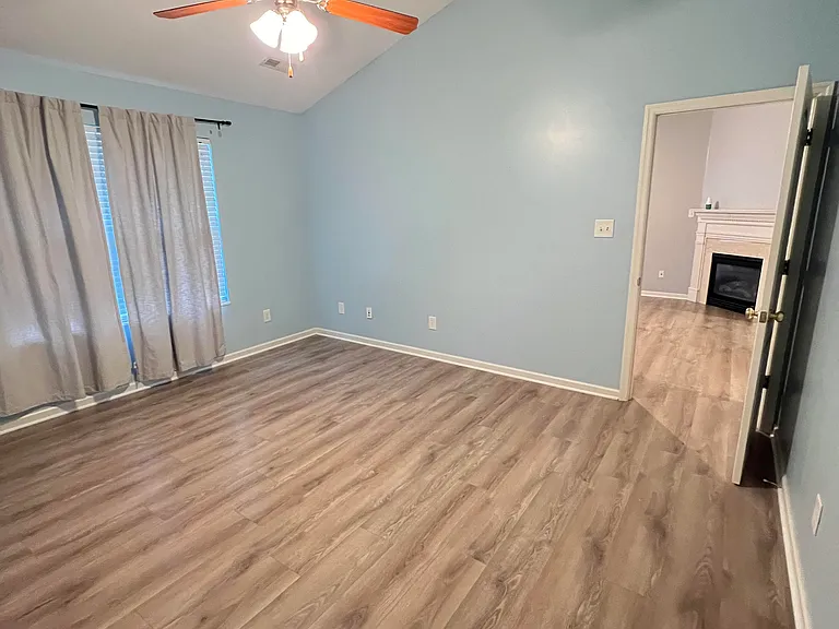 7018 La Christa Way — Photo 9
