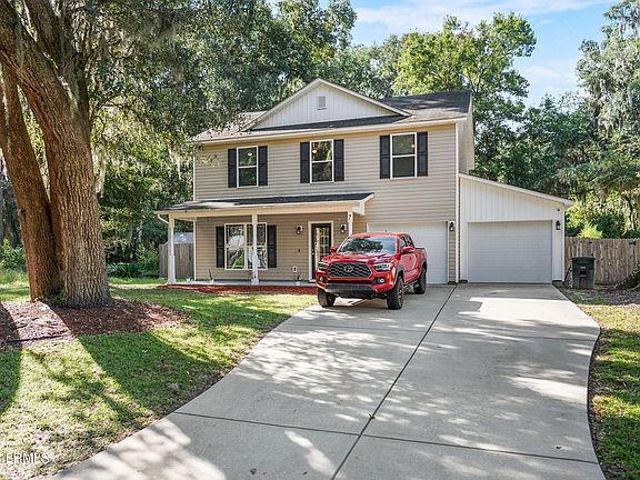 2nd image of 7 Mint Farm Drive